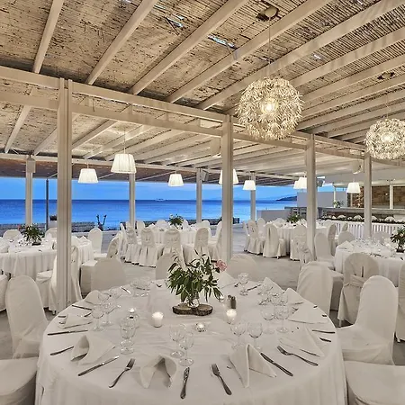 מלון Tinos Beach Hotel 4*