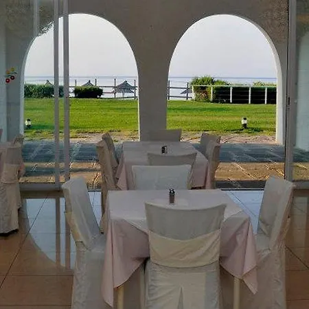 Szálloda Tinos Beach Hotel