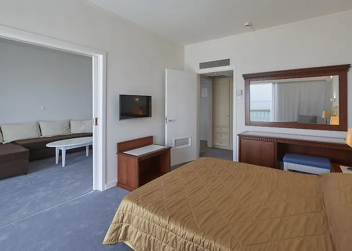 Tinos Beach Hotel Ξενοδοχείο 5*