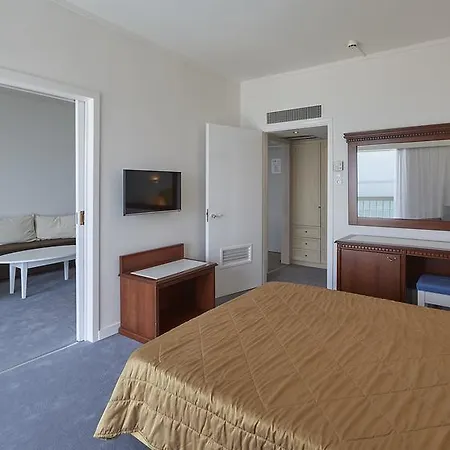 Tinos Beach Hotel Hotell 5*